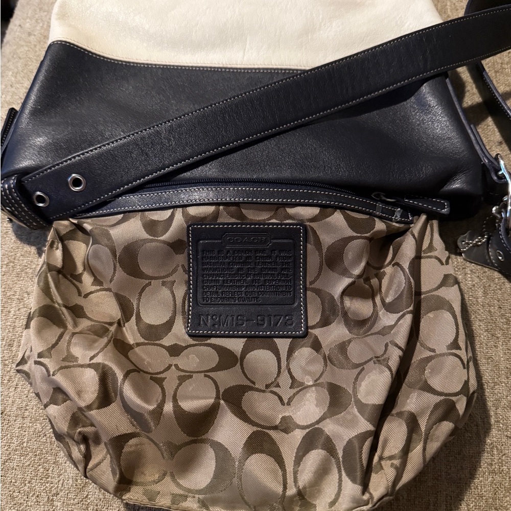 Coach Legacy Duffle Bag 9173 - Picture 4 of 5